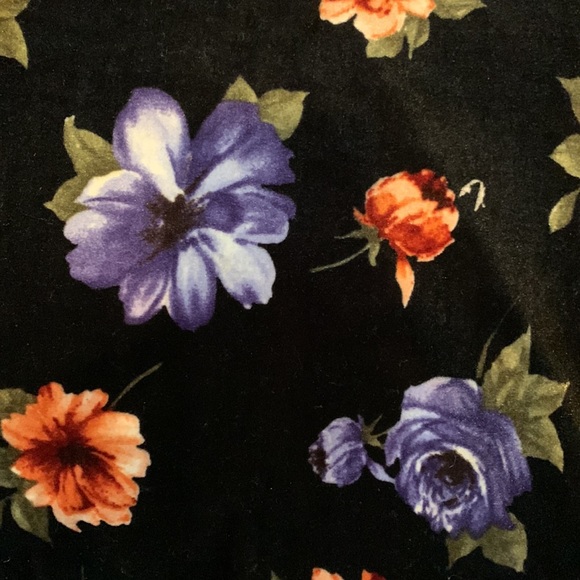 Forever 21 Black Floral Velvet Cami Slip Dress - Picture 10 of 10